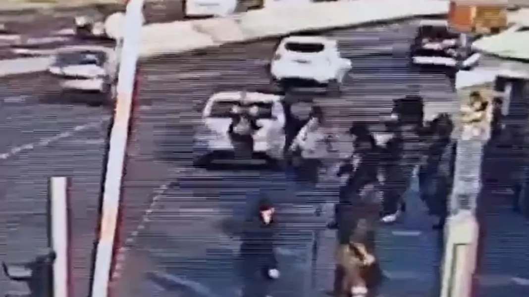 Ισραήλ: Βίντεο από την τρομοκρατική επίθεση με 3 νεκρούς στην Ιερουσαλήμ – Πυροβόλησαν σε στάση λεωφορείου