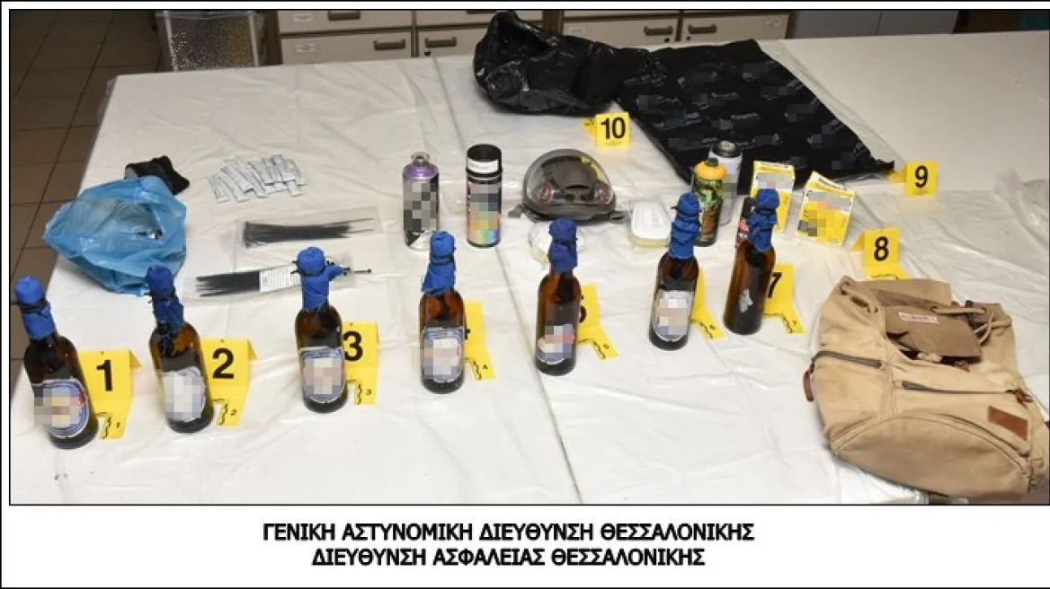 Δίωξη για κακουργήματα στην 28χρονη με τις βόμβες μολότοφ