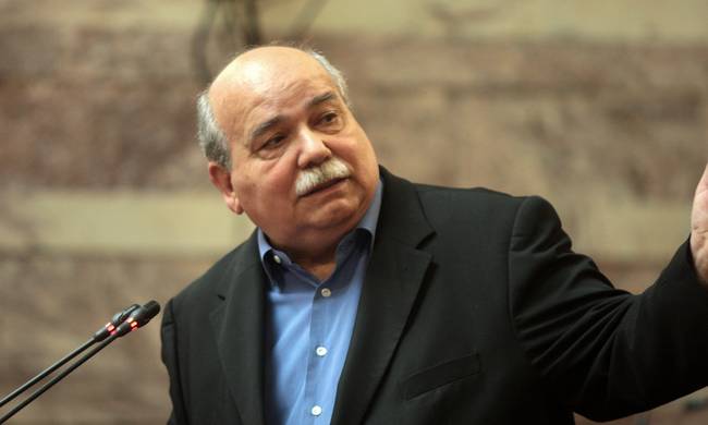 Ο Νίκος Βούτσης αποχώρησε από τον ΣΥΡΙΖΑ