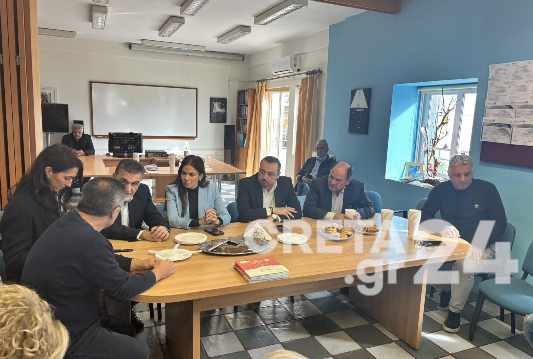 Αντιπροσωπεία του ΠΑΣΟΚ στην έδρα του ΚΕΘΕΑ