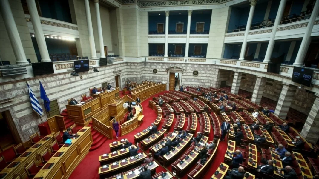 Βουλή: Ψηφίστηκε το νομοσχέδιο για το νέο σύστημα επιλογής διοικήσεων στο Δημόσιο