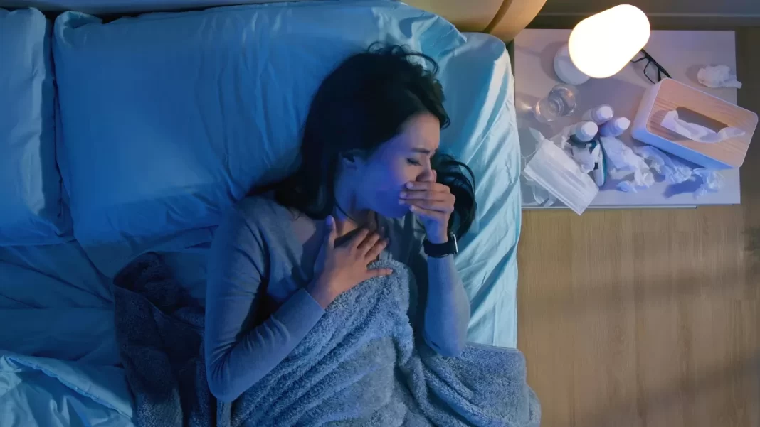Κρυολόγημα: Γιατί μας ταλαιπωρεί περισσότερο το βράδυ – 3 tips για καλύτερο ύπνο