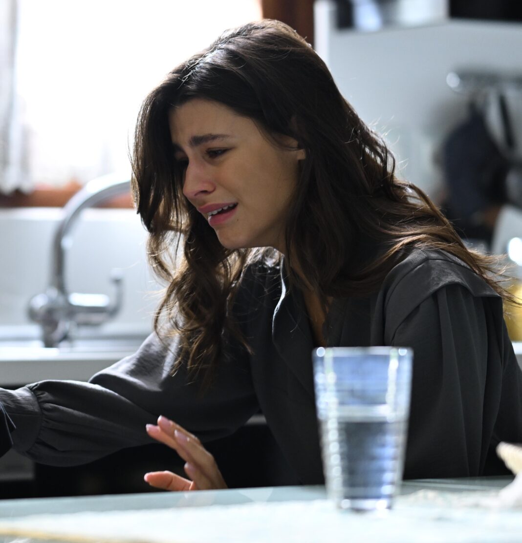 Σασμός: Η αποκάλυψη της Θοδώρας πέφτει σαν κεραυνός στη Μαρίνα!