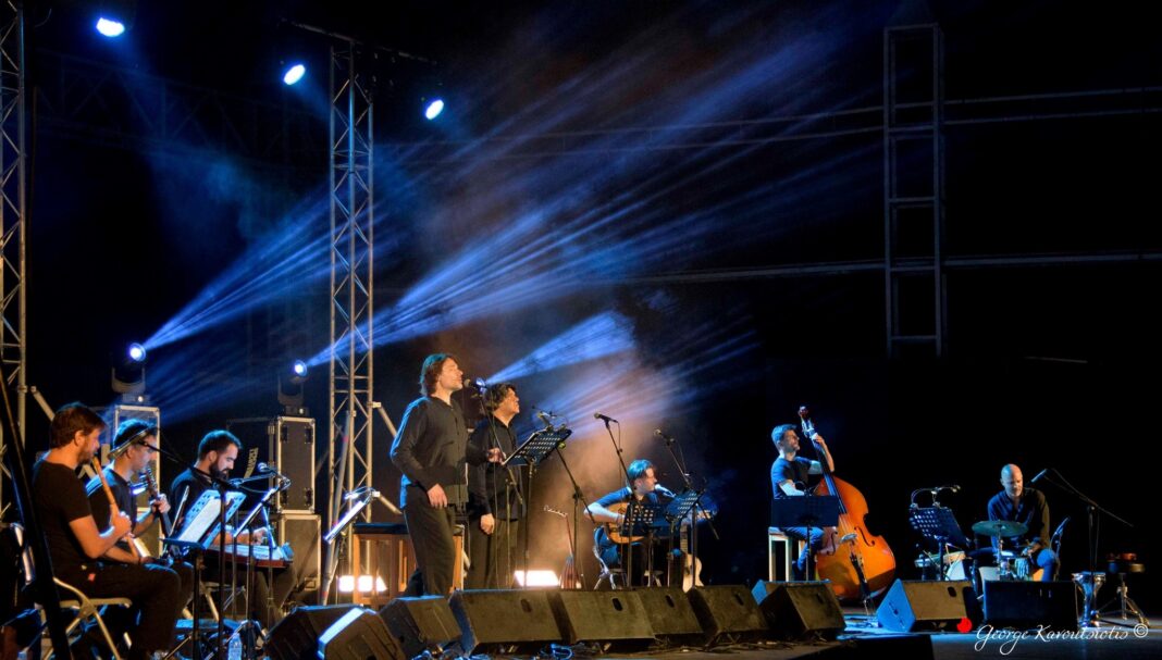«Tο πέρασμα του χρόνου»: Η συναυλία του Νίκου Ξυδάκη στο κανάλι πολιτισμού Heraklion Arts and Culture
