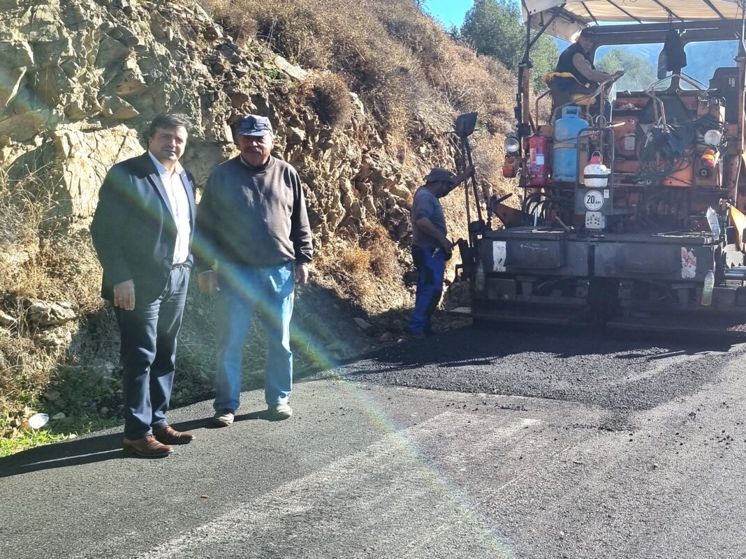 Αυτοψία Αντιπεριφερειάρχη Ηρακλείου στο οδικό έργο Γαζέπι Μύλος-Παναγιά-Έμπαρος-Μάρθα