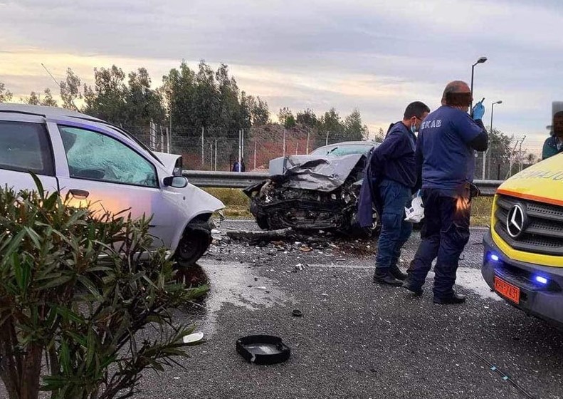 Τροχαίο δυστύχημα με δύο νεκρούς μετά από μετωπική σύγκρουση Ι.Χ