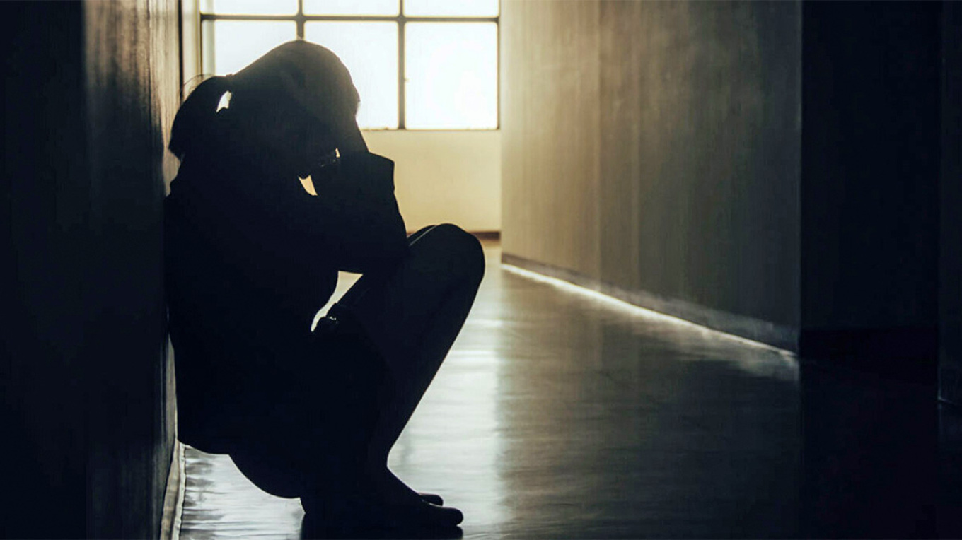 Χειροπέδες σε 47χρονο για βιασμό ανήλικης - Ήταν φίλος της μητέρας της