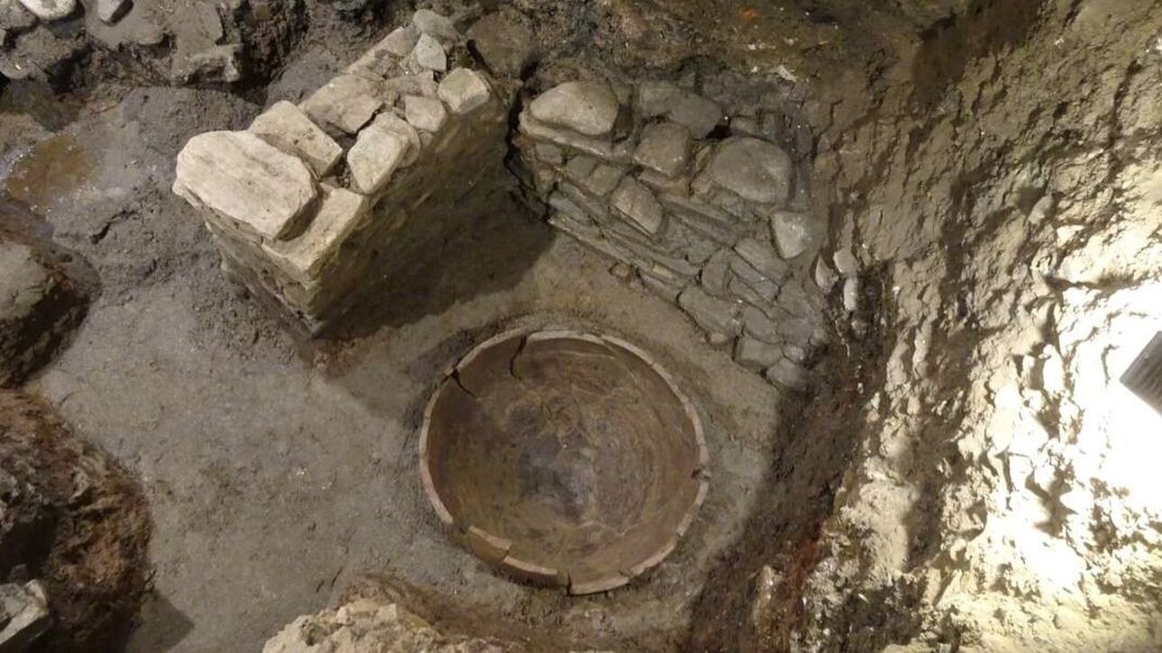 Μονή Βατοπεδίου: Στο «φως» μέρος της αρχικής βυζαντινής Τράπεζας του 10ου αιώνα