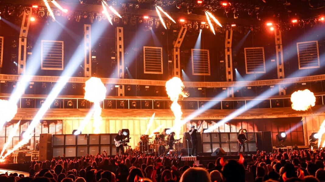 Πέθανε ο Κόλιν Μπέρτζες, ο πρώτος ντράμερ του συγκροτήματος AC/DC