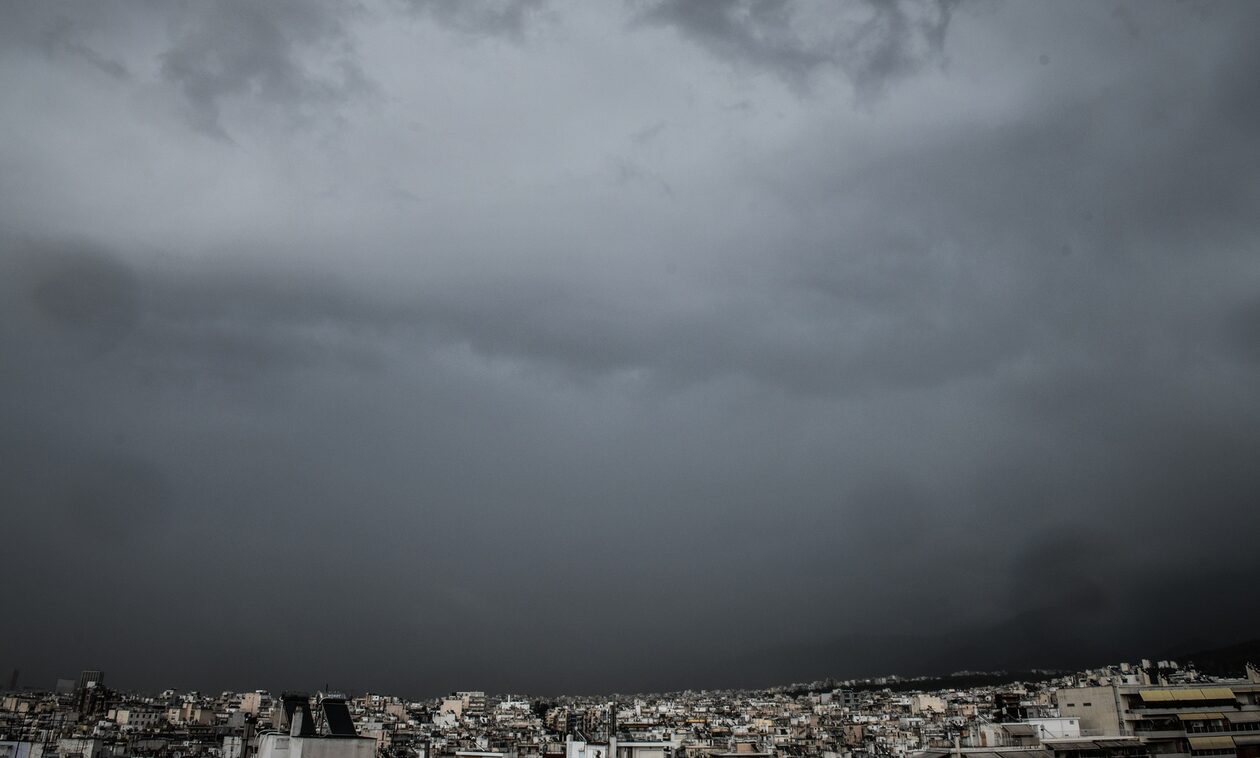 Σάκης Αρναούτογλου: Συνεχίζονται τα φαινόμενα και το επόμενο 24ωρο - Ο καιρός τα Χριστούγεννα