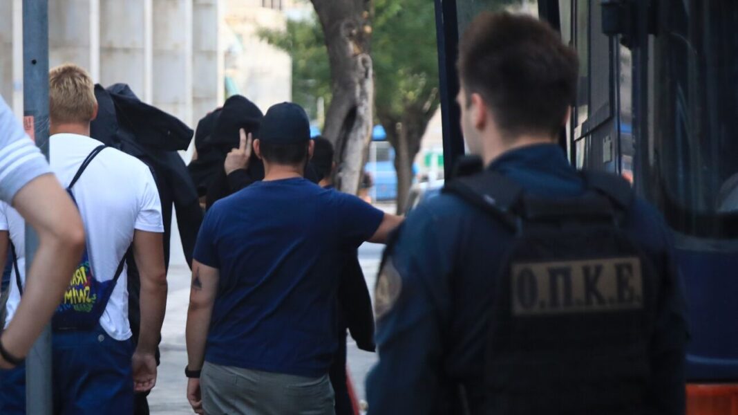 Δολοφονία Κατσουρή: Αποφυλακίζονται 20 Κροάτες χoύλιγκαν