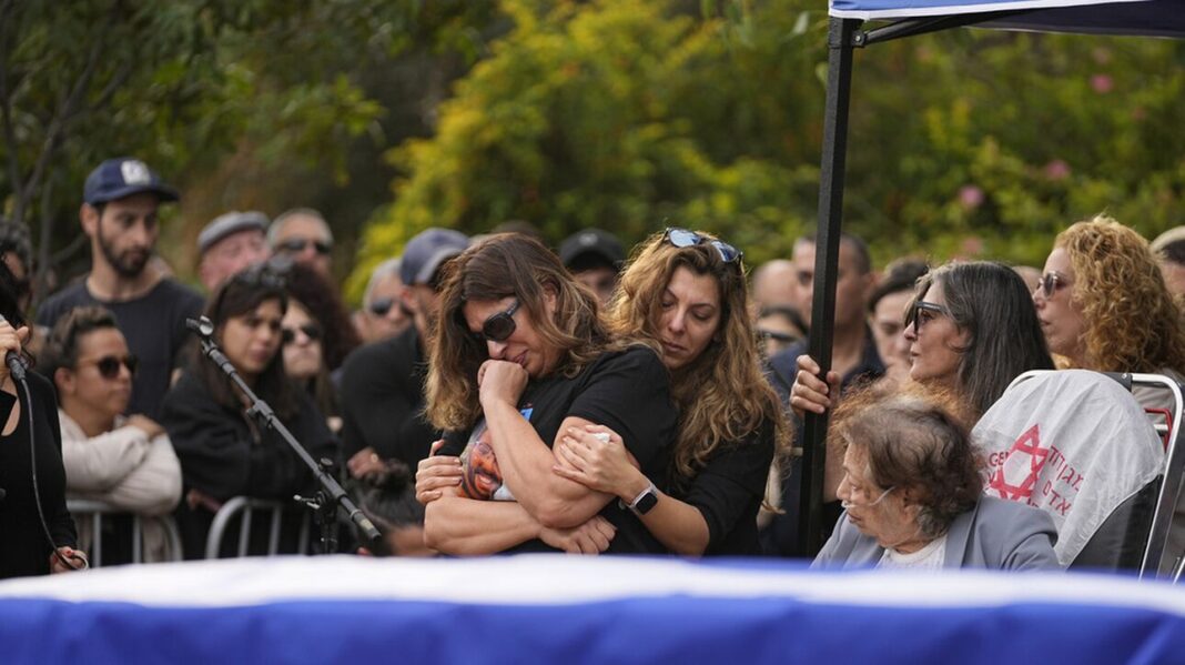 OMIROS Γάζα: «SOS» με υπολείμματα τροφής είχαν γράψει οι Ισραηλινοί όμηροι που σκοτώθηκαν από φίλια πυρά