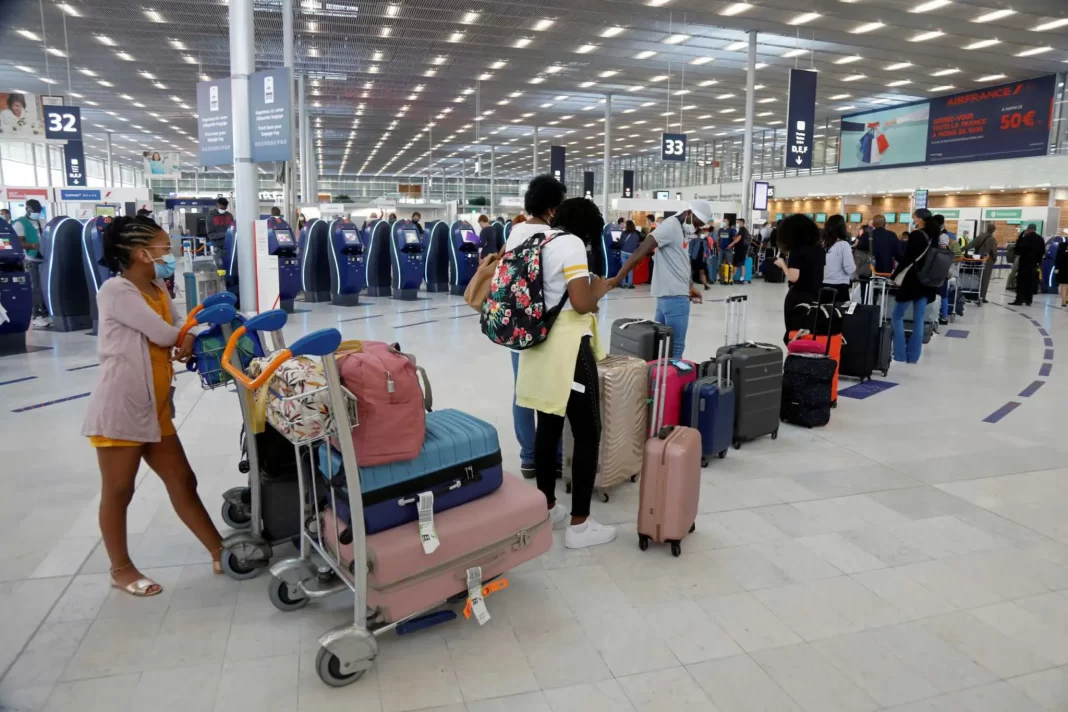 Άνδρας με υποθερμία κρύφτηκε στο σύστημα προσγείωσης αεροσκάφους στο αεροδρόμιο Ορλί
