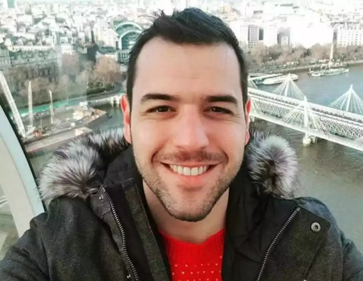 «Να μας προσέχεις από εκεί ψηλά αδερφούλη» – Ραγίζει καρδιές η ανάρτηση συναδέλφου του 32χρονου αστυνομικού