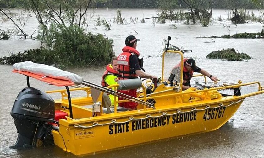 Βιβλική καταστροφή στο Κουίνσλαντ: Βυθισμένα αεροδρόμια και κροκόδειλοι σε πόλεις μετά από πλημμύρες
