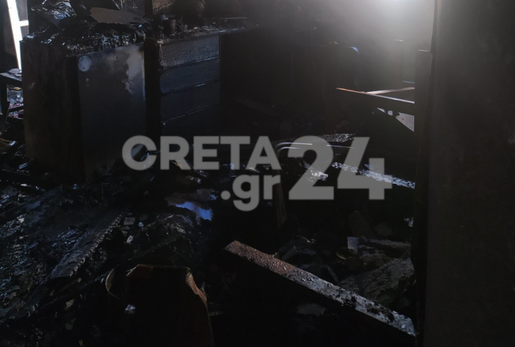 «Λαμπάδιασε» διαμέρισμα στο Ηράκλειο – Εικόνες καταστροφής