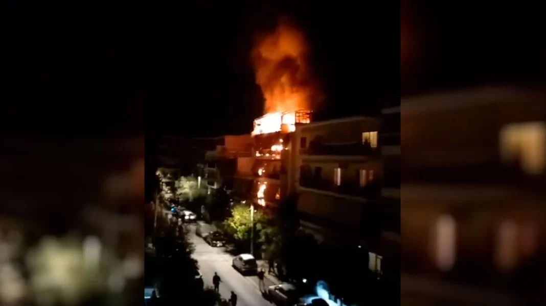 Συγκλονιστικό βίντεο από τη φωτιά σε διαμέρισμα στην οποία έχασε τη ζωή της γυναίκα