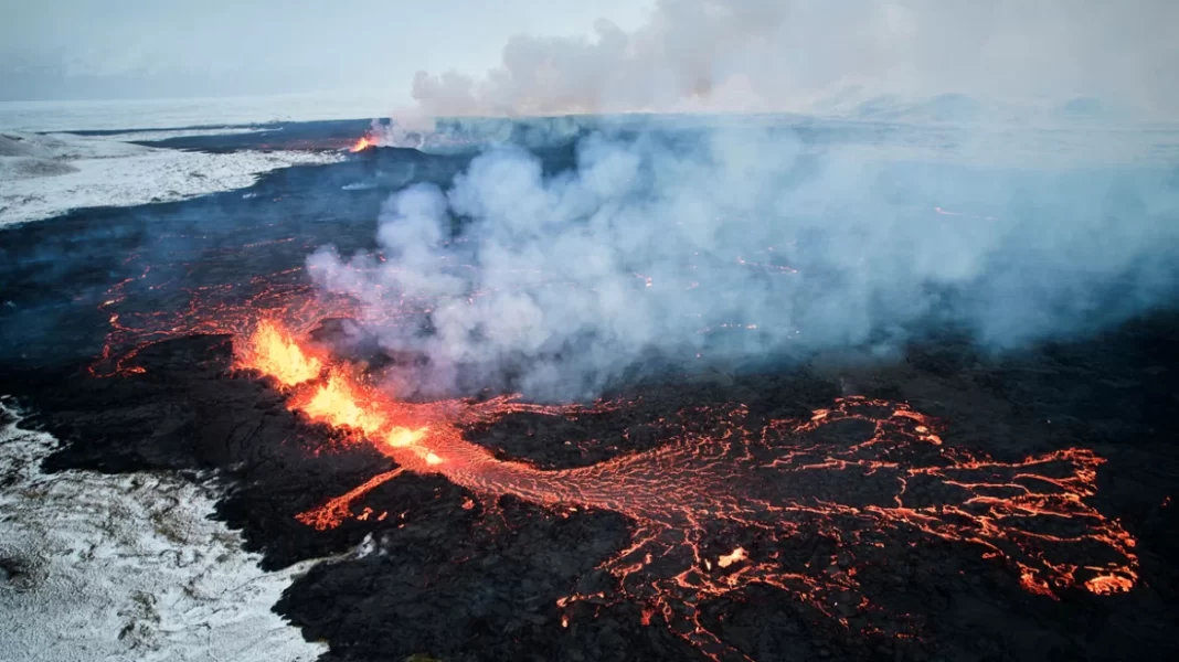 Έκρηξη ηφαιστείου στην Ισλανδία: Σε κατάσταση συναγερμού το Ρέικιαβικ - Γιατί ανησυχούν οι ειδικοί