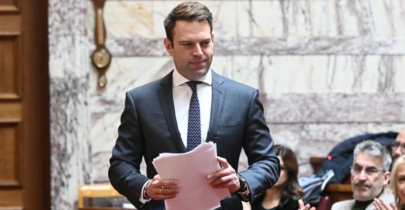 Κασσελάκης από Παρίσι: Ο πρωθυπουργός να απαντήσει αν υπάρχει συμφωνία για 500.000 εργάτες από το Πακιστάν