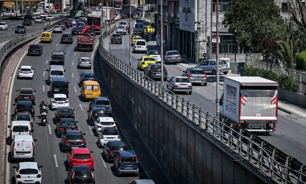 Κορυφώνεται η έξοδος των εκδρομέων εν όψει εορτών – Αυξημένη κίνηση σε ΚΤΕΛ και Λιμάνια