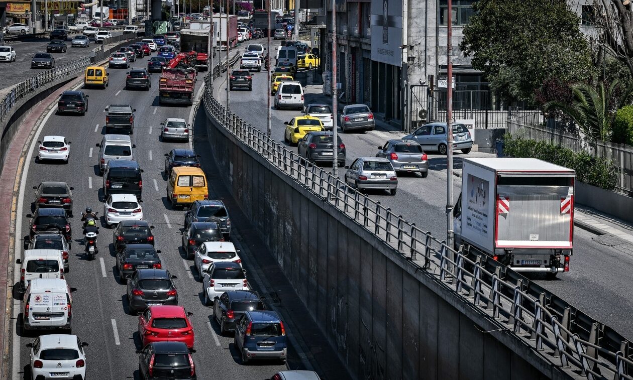 Κορυφώνεται η έξοδος των εκδρομέων εν όψει εορτών – Αυξημένη κίνηση σε ΚΤΕΛ και Λιμάνια