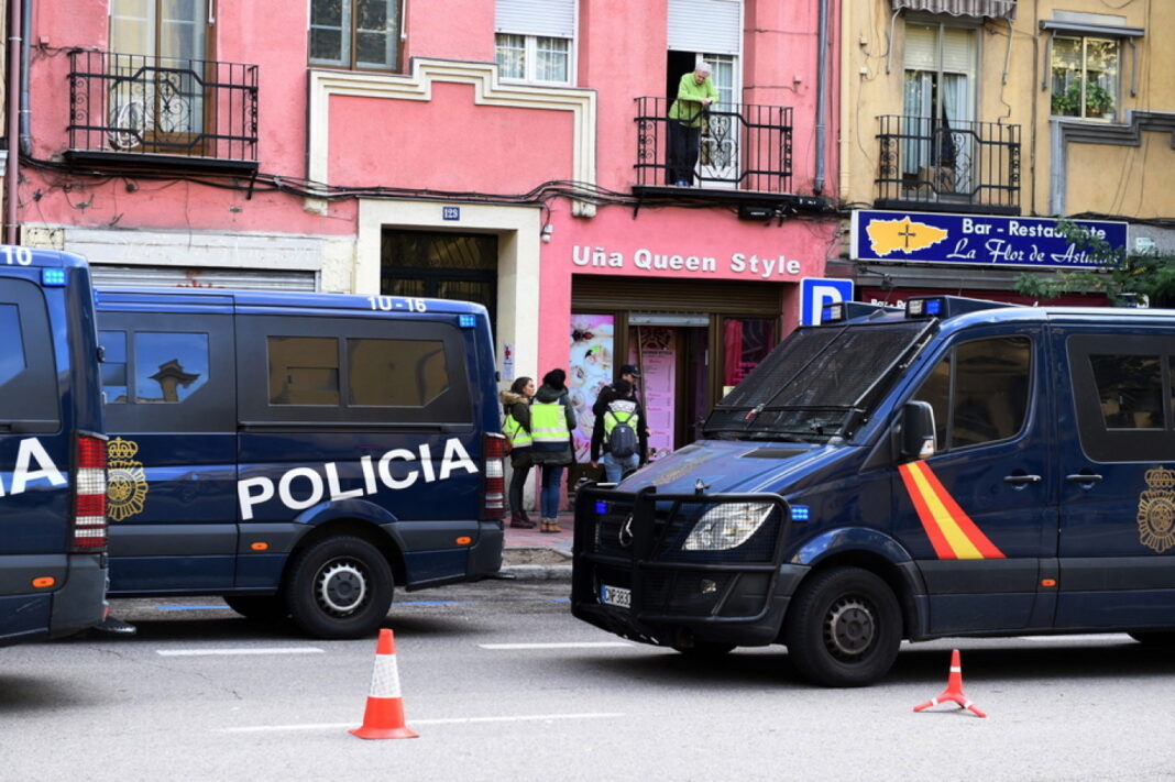 Ισπανία: Συνελήφθη ιμάμης - Υποψίες για στρατολόγηση νέων στην οργάνωση Ισλαμικό Κράτος
