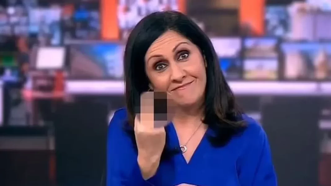 «Συγγνώμη» ζήτησε η παρουσιάστρια του BBC που ύψωσε το μεσαίο της δάχτυλο
