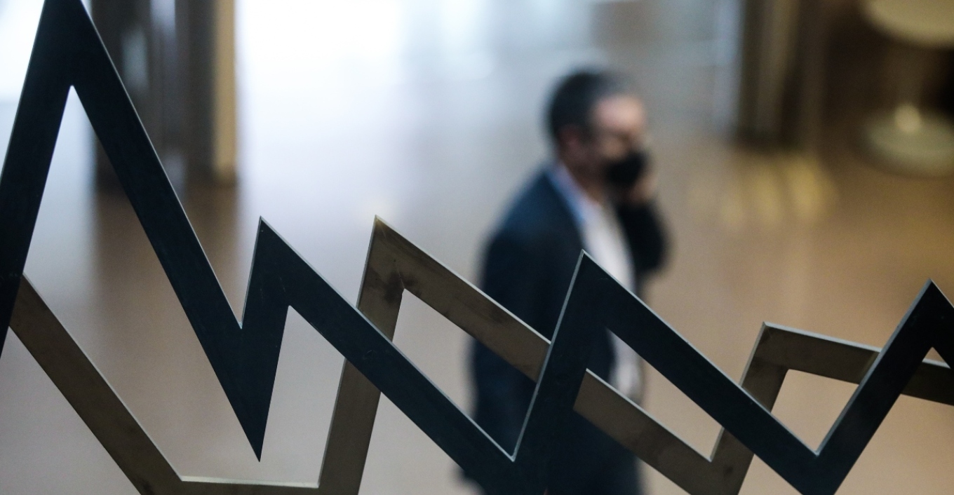 Χρηματιστήριο Αθηνών: Ελεγχόμενες ρευστοποιήσεις - Κρατάει την επαφή με τις 1.300 μονάδες