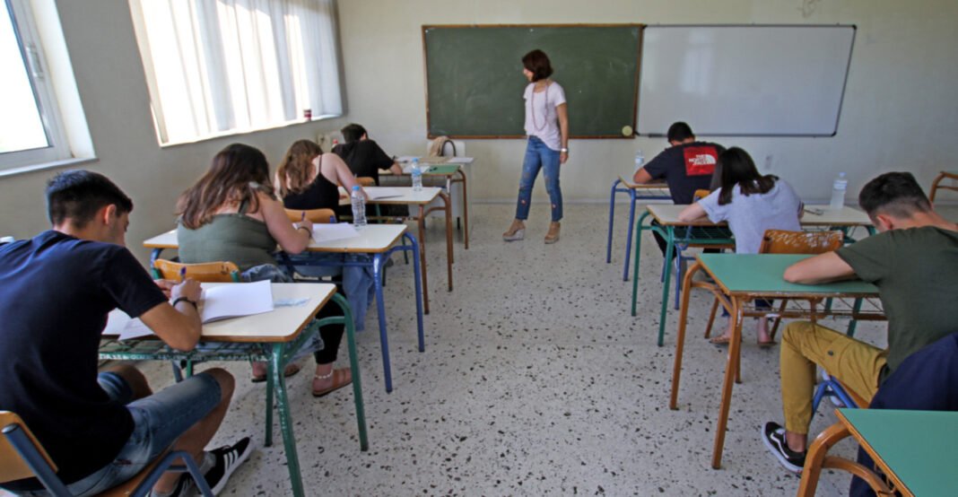 Πανελλαδικές 2024: Γιορτές με πρόγραμμα καλούνται να κάνουν οι υποψήφιοι την περίοδο των Χριστουγέννων