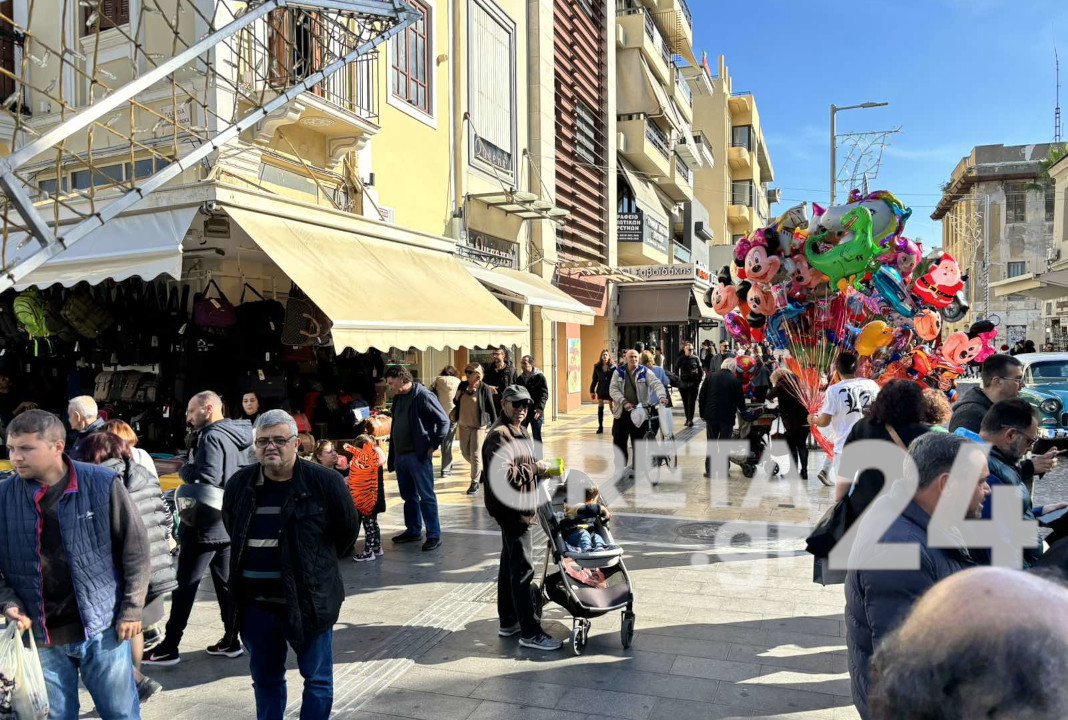 Ηράκλειο: Το ωράριο των καταστημάτων σήμερα – Γιορτινή ατμόσφαιρα στο κέντρο