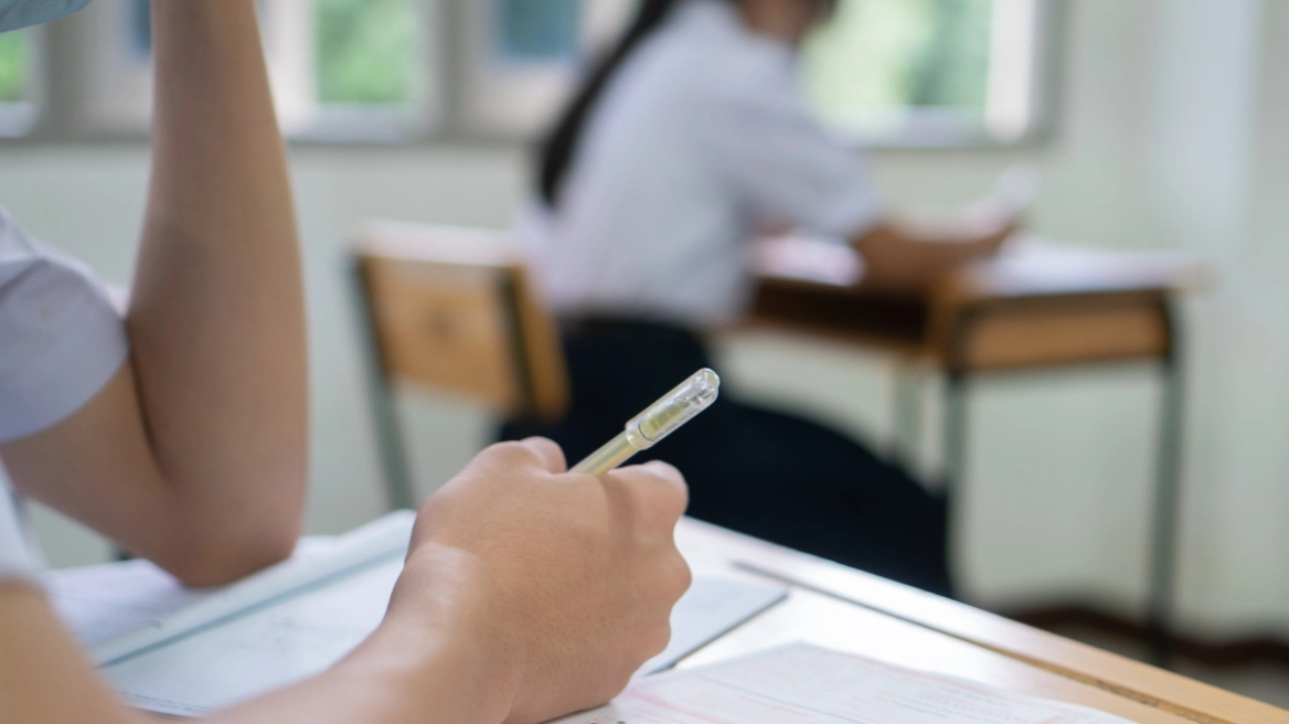 PISA: Στην 44η θέση του διαγωνισμού για τις μαθητικές επιδόσεις η Ελλάδα – «Πάτωσαν» οι Έλληνες μαθητές
