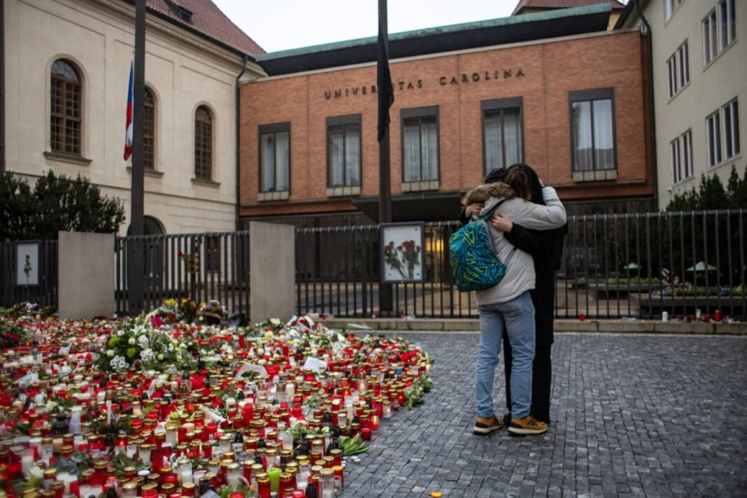 Πράγα: Κλειστή ως τον Φεβρουάριο η Σχολή Καλών Τεχνών μετά το μακελειό με τους 14 νεκρούς