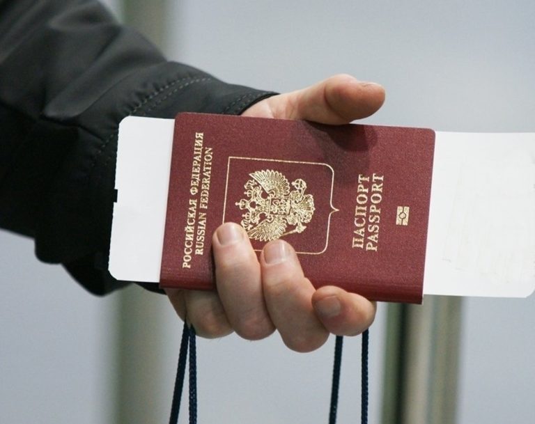 «Διαβατήρια άνθρακα» για όσους ταξιδεύουν πολύ με αεροπλάνο