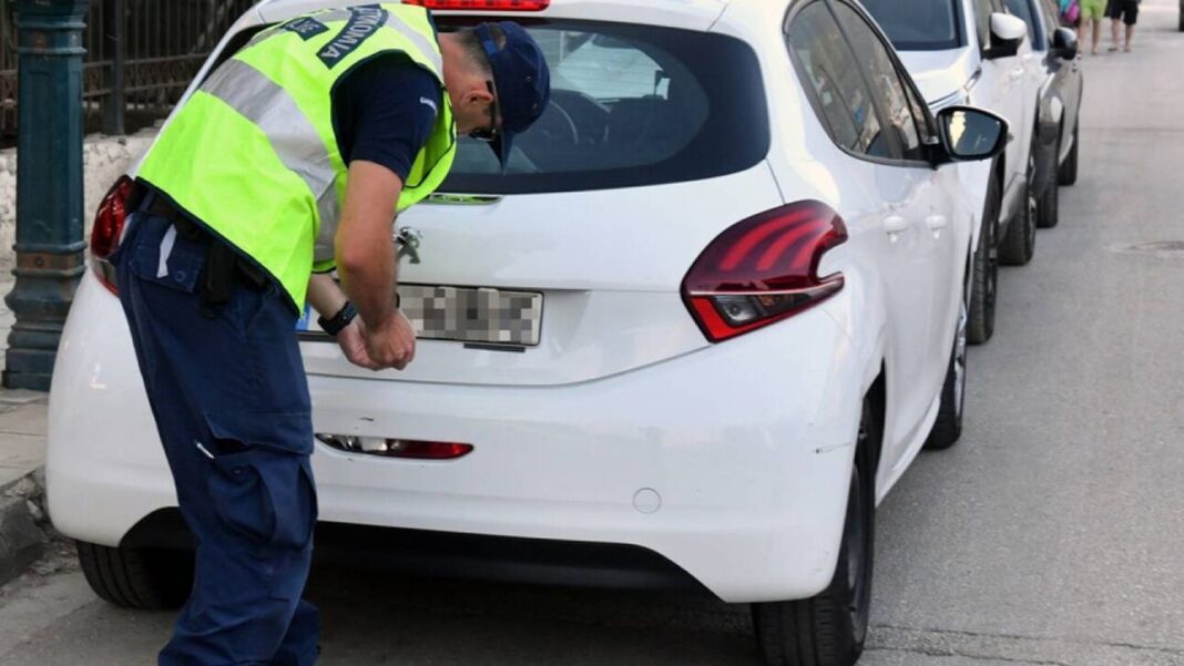 Πάνω από χίλιες συλλήψεις και περισσότερες από 12 χιλιάδες τροχαίες παραβάσεις σε ένα τετραήμερο