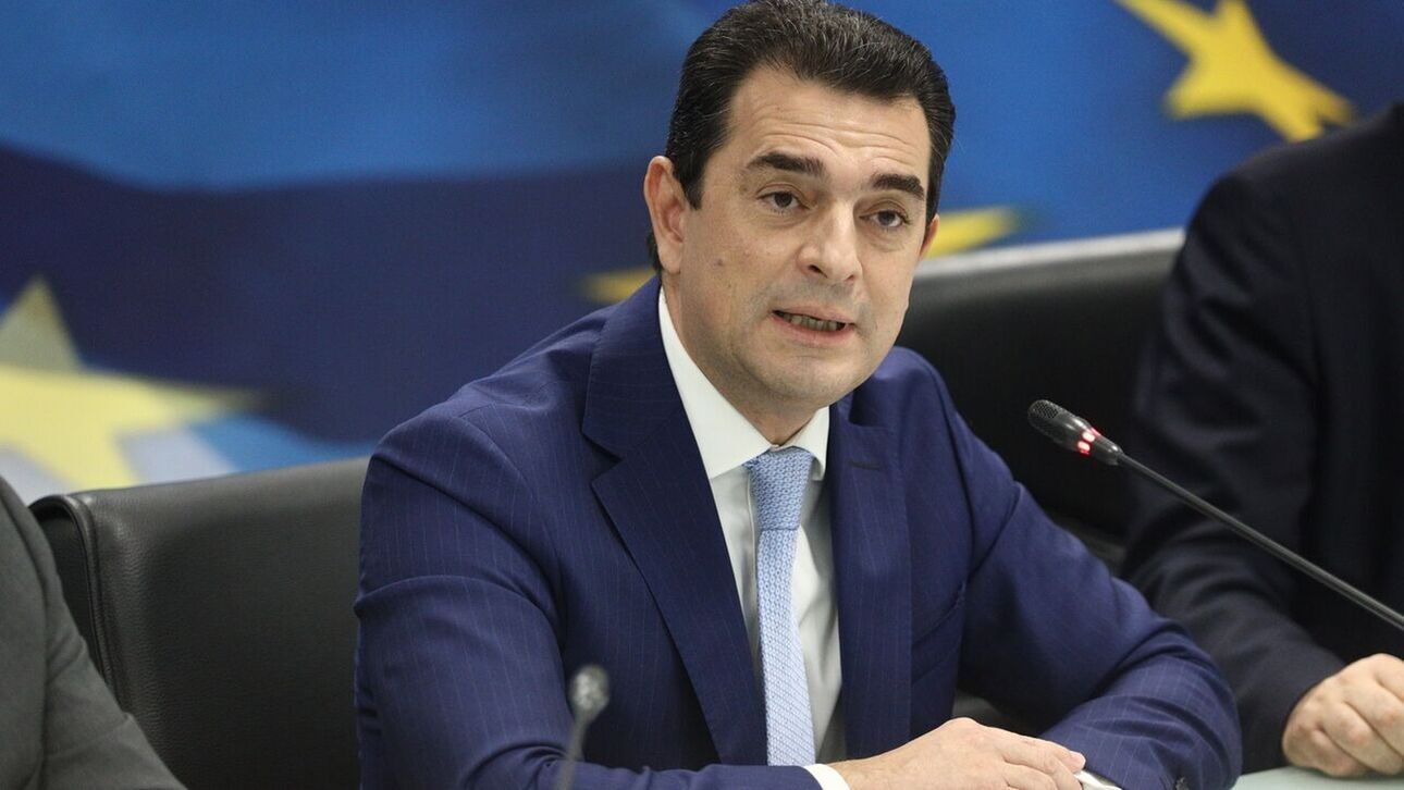 Σκρέκας: Σχεδιάζουμε αναπτυξιακά εργαλεία για την επαναβιομηχάνιση της χώρας
