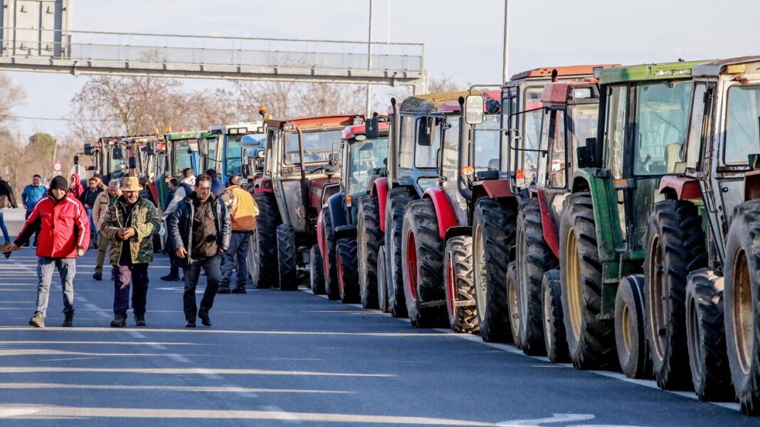 Κλιμακώνουν τις κινητοποιήσεις τους οι αγρότες – Νέα συνέλευση σήμερα