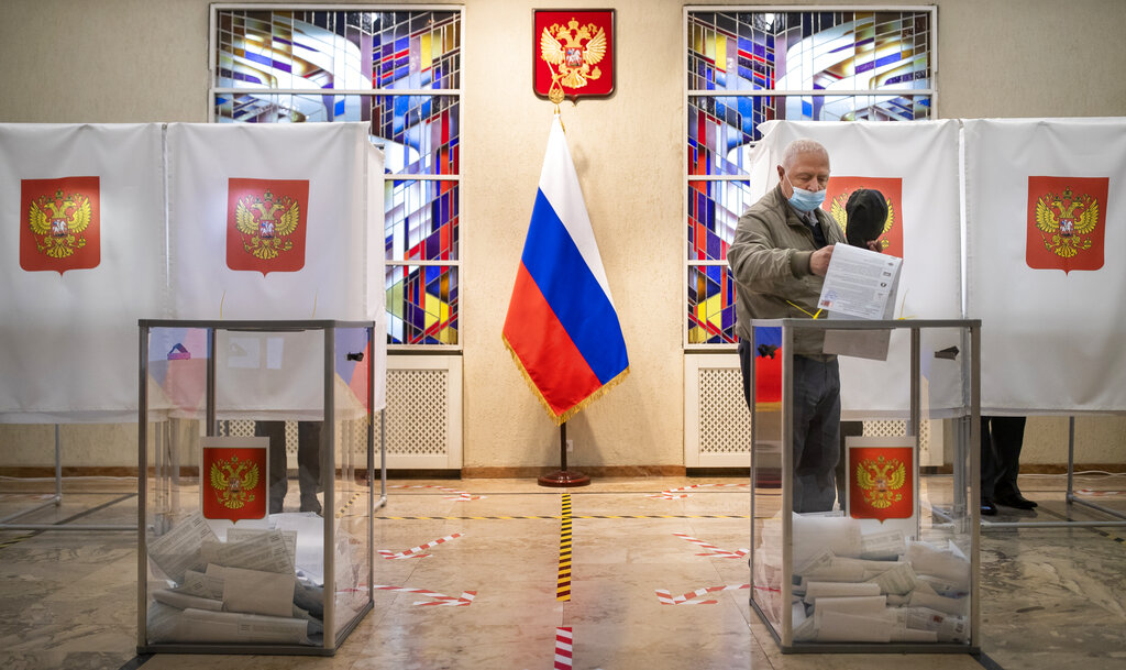 Ρωσία – Εκλογές: Ο εθνικιστής υποψήφιος Μπαμπούριν αποσύρεται και στηρίζει τον Πούτιν