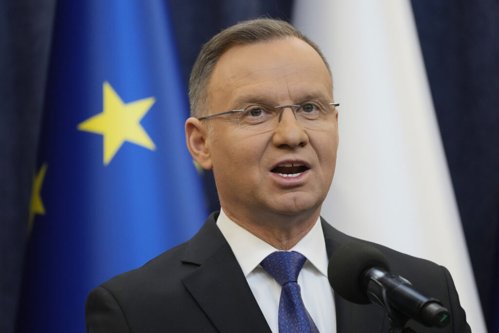 Πολωνία: παρέμβαση του προέδρου Ντούντα κατά της Κομισιόν για τα «κλειδωμένα» κονδύλια
