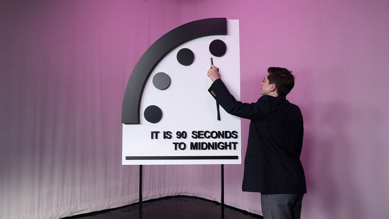 Ρολόι της Αποκάλυψης: Τα 90 δευτερόλεπτα πριν από τα μεσάνυχτα δείχνουν ξανά οι λεπτοδείκτες