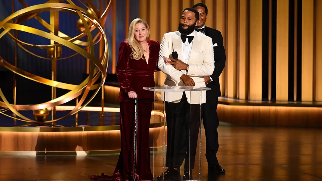 Κριστίνα Άπλγκεϊτ: Πήγε στα Emmys υποβασταζόμενη και καταχειροκροτήθηκε