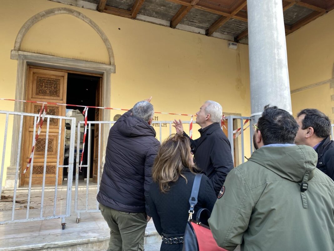 Αυτοψία Καλοκαιρινού στα έργα αποκατάστασης της εισόδου της Βασιλικής του Αγίου Μάρκου