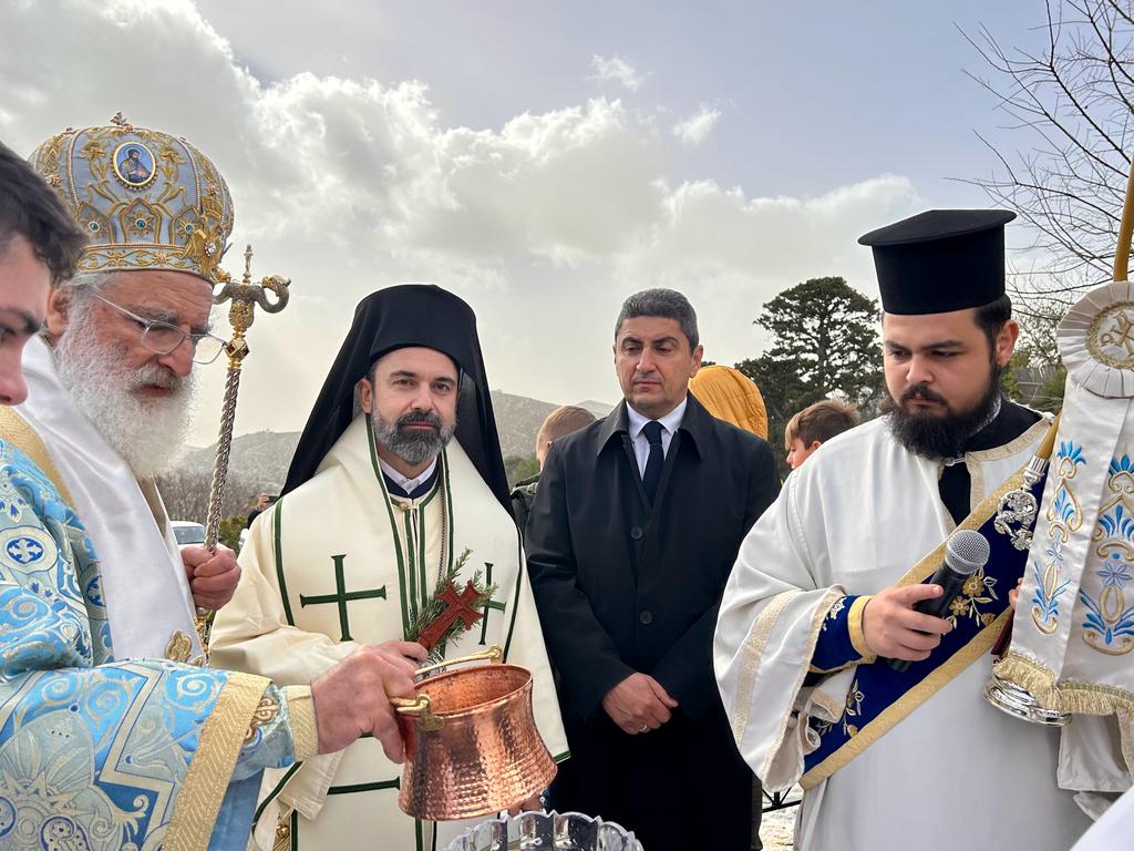 Καστέλλι: Στο έθιμο της στέρνας ο ΥπΑΑΤ Λευτέρης Αυγενάκης