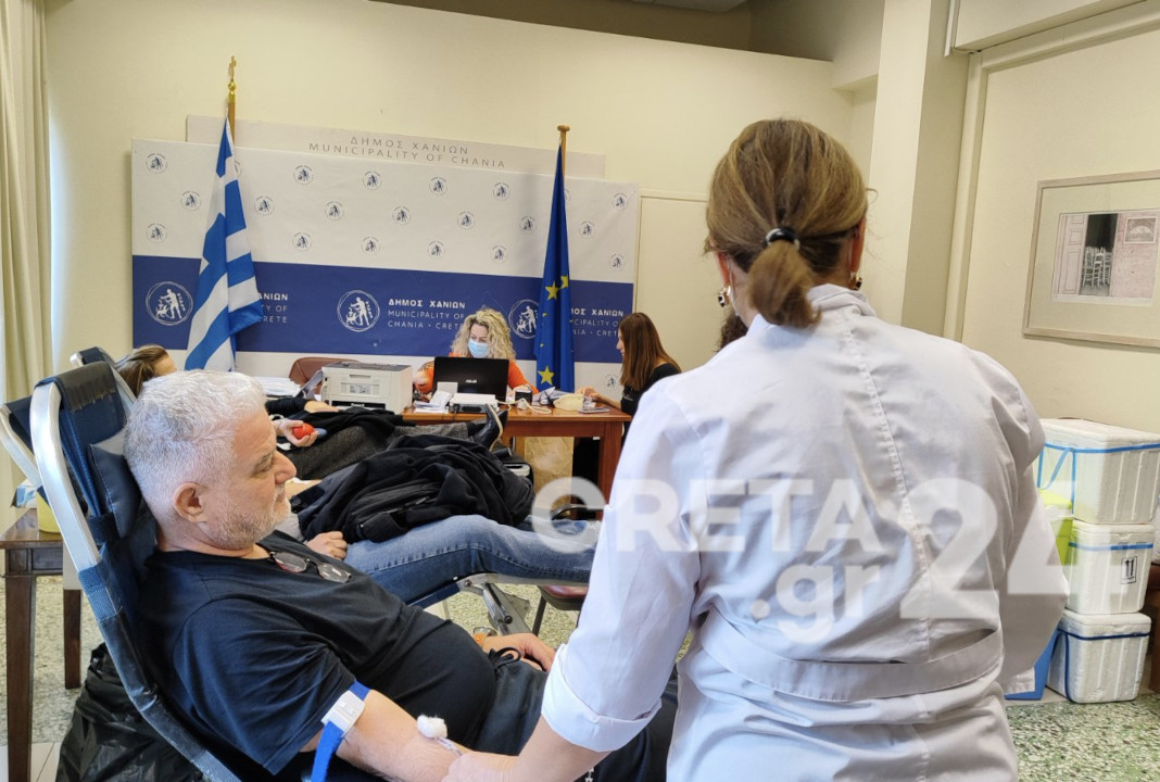 Εθελοντική αιμοδοσία στο Δημαρχείο Χανίων – Περισσότερες από 30 φιάλες αίματος συγκεντρώθηκαν σε τρεις ώρες