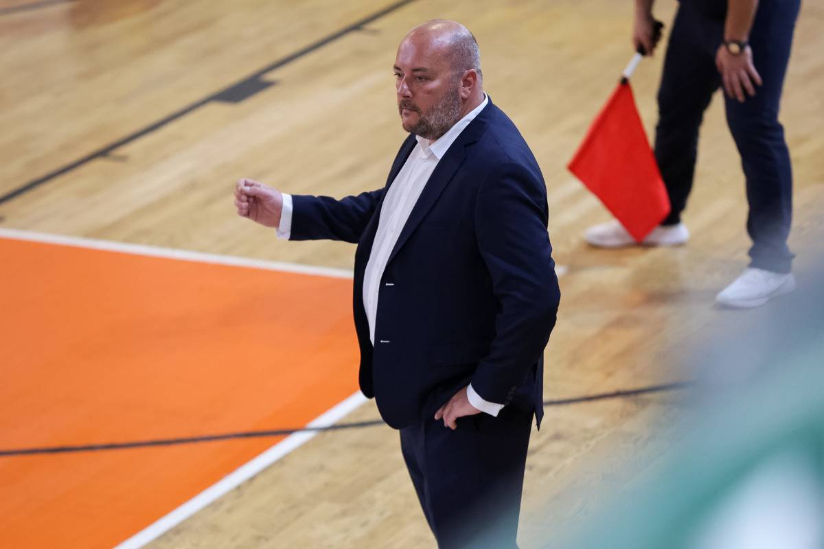 Ν. Αντωνιάδης: “Είμαστε πρώτοι και όλοι θέλουν να μας νικήσουν”