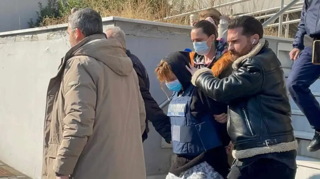 «Ζήλευε εμένα αλλά δυστυχώς την πλήρωσε το μωρό» λέει ο πατέρας του βρέφους που σκότωσε η 37χρονη – Γιατί θα ζητήσει εκταφή