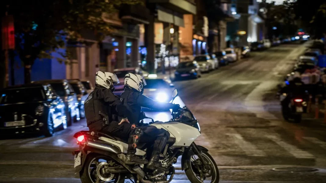 19χρονος συνελήφθη μετά από καταδίωξη για κλεμμένη μοτοσικλέτα – Διέφυγε ο συνεργός του