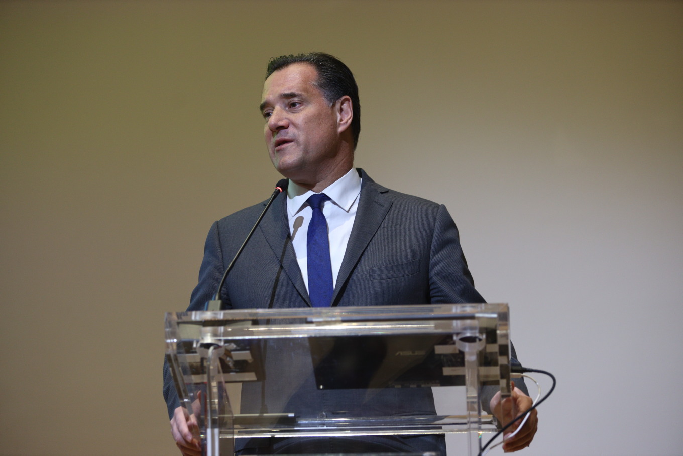 Γεωργιάδης για γάμο ομόφυλων: Σεβόμαστε τις αντιρρήσεις της εκκλησίας, έχει απόλυτο δικαίωμα να μιλάει