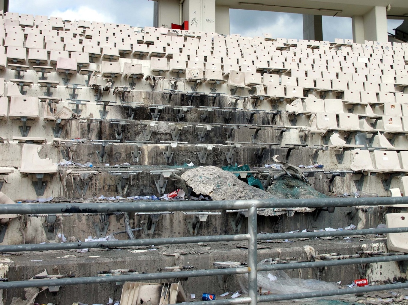 Βουλή: Υπερψηφίστηκε επί της αρχής και επί των άρθρων το νομοσχέδιο για την αποτροπή της οπαδικής βίας