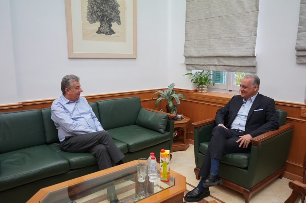 Συνάντηση Περιφερειάρχη Κρήτης με τον ευρωβουλευτή της Νέας Δημοκρατίας Μανόλη Κεφαλογιάννη