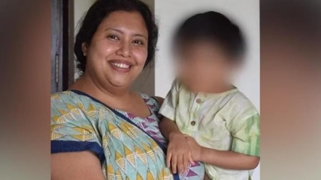 Χειροπέδες σε επικεφαλής εταιρείας τεχνολογίας - Βρέθηκε νεκρός ο 4χρονος γιος της μέσα σε βαλίτσα